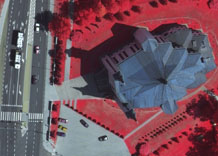 Аерофотозйомка: Церква - кольоровий інфрачервоний знімок