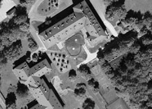 Аерофотозйомка: Дослідницький інститут Сільськогосподарського університету Варшави (Польща) - панхроматичний знімок