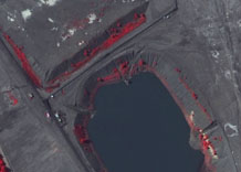 Аерофотозйомка: Водосховище біля шахти - кольоровий інфрачервоний знімок 