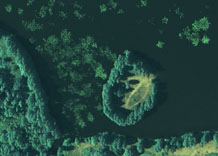 Аэрофотосъемка: Остров на озере - цветной снимок (RGB)