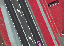 Аэрофотосъемка: Отрезок дороги - цветной инфракрасный снимок